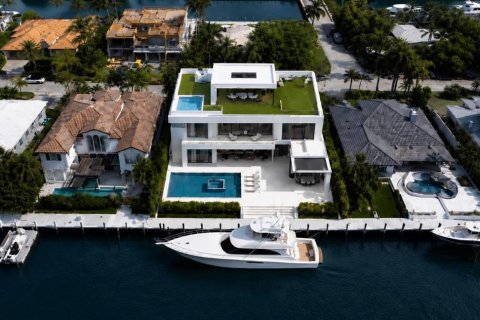 House in Fort Lauderdale, Florida 6 bedrooms № 2312120