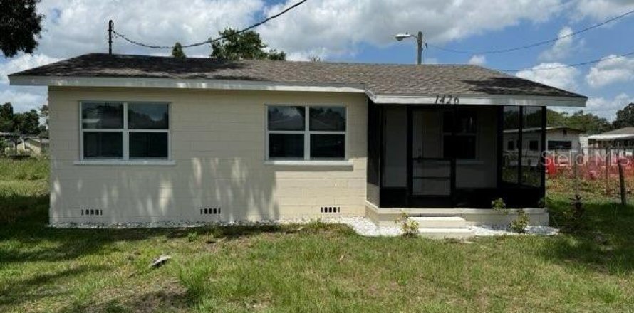 House in Wauchula, Florida 3 bedrooms, 75.81 sq.m. № 1750012