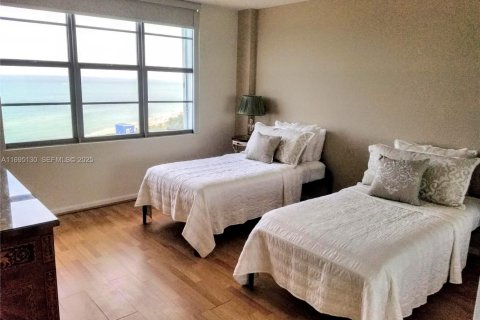 Купить кондоминиум в Майами-Бич, Флорида 2 спальни, 126.35м2, № 1983626 - фото 3