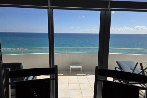 Купить кондоминиум в Майами-Бич, Флорида 2 спальни, 126.35м2, № 1983626 - фото 29