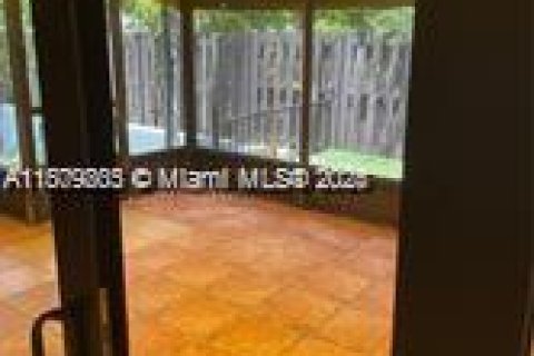 Casa en venta en Miami Lakes, Florida, 3 dormitorios, 118.45 m2 № 1865668 - foto 18