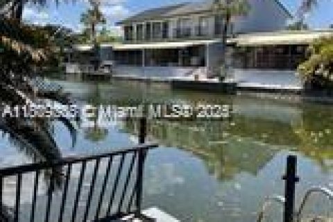 Casa en venta en Miami Lakes, Florida, 3 dormitorios, 118.45 m2 № 1865668 - foto 20