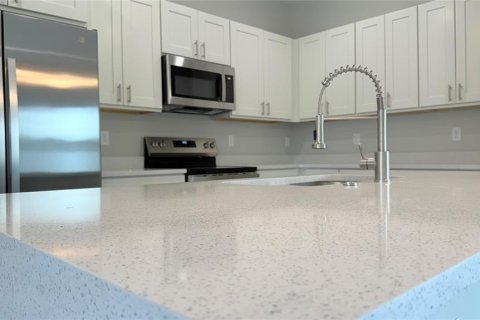 Casa en venta en Ocala, Florida, 4 dormitorios, 155.98 m2 № 1625329 - foto 4