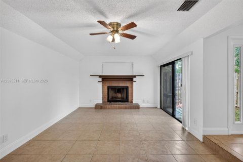 Townhouse in Palm Beach Gardens, Florida 2 bedrooms, 107.49 sq.m. № 2392092 - photo 14