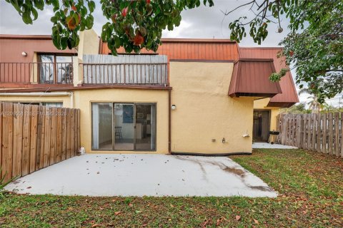 Townhouse in Palm Beach Gardens, Florida 2 bedrooms, 107.49 sq.m. № 2392092 - photo 7