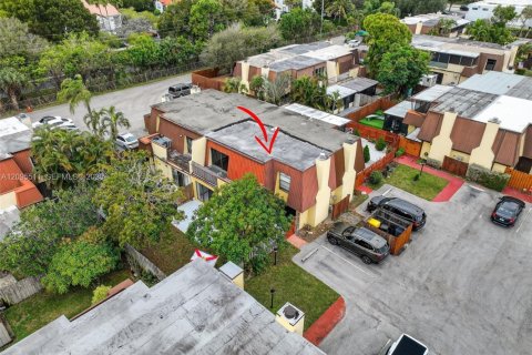 Townhouse in Palm Beach Gardens, Florida 2 bedrooms, 107.49 sq.m. № 2392092