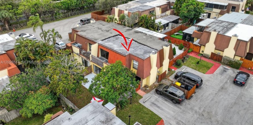 Townhouse in Palm Beach Gardens, Florida 2 bedrooms, 107.49 sq.m. № 2392092