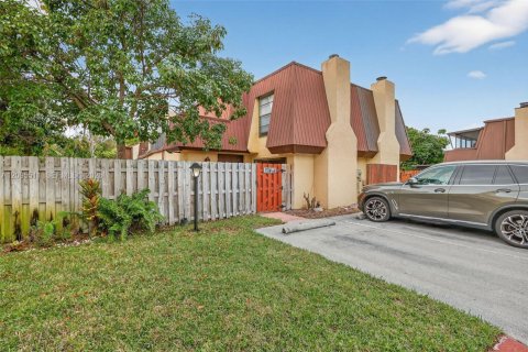 Townhouse in Palm Beach Gardens, Florida 2 bedrooms, 107.49 sq.m. № 2392092 - photo 5