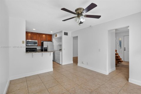 Townhouse in Palm Beach Gardens, Florida 2 bedrooms, 107.49 sq.m. № 2392092 - photo 22