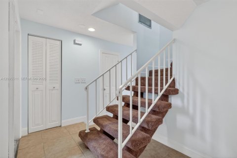 Townhouse in Palm Beach Gardens, Florida 2 bedrooms, 107.49 sq.m. № 2392092 - photo 16