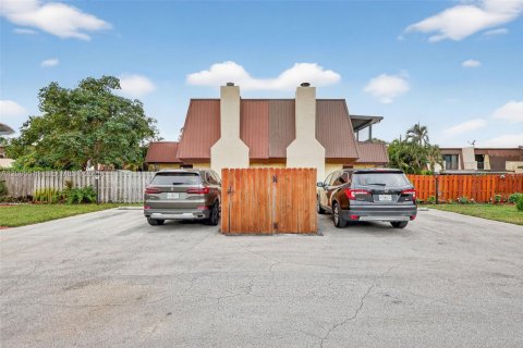 Townhouse in Palm Beach Gardens, Florida 2 bedrooms, 107.49 sq.m. № 2392092 - photo 4