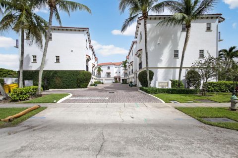 Touwnhouse à West Palm Beach, Floride 3 chambres, 161.93 m2 № 2432864