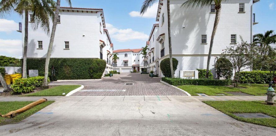 Touwnhouse à West Palm Beach, Floride 3 chambres, 161.93 m2 № 2432864