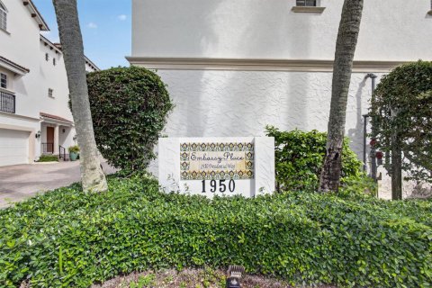Touwnhouse à vendre à West Palm Beach, Floride: 3 chambres, 161.93 m2 № 2432864 - photo 2