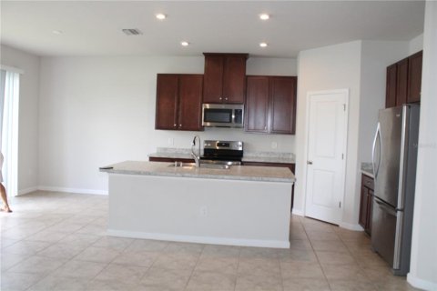 House in Land O' Lakes, Florida 3 bedrooms, 171.87 sq.m. № 2259326 - photo 3