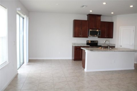 House in Land O' Lakes, Florida 3 bedrooms, 171.87 sq.m. № 2259326 - photo 8