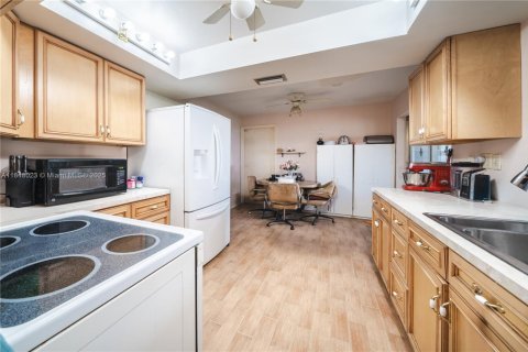 Villa ou maison à vendre à Tamarac, Floride: 2 chambres, 146.69 m2 № 1980217 - photo 7