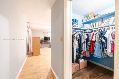 Villa ou maison à vendre à Tamarac, Floride: 2 chambres, 146.69 m2 № 1980217 - photo 11