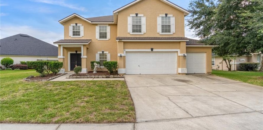 House in Jacksonville, Florida 4 bedrooms, 267.19 sq.m. № 1916158