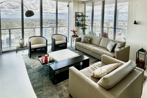 Condo in Miami, Florida, 3 bedrooms № 1964161 - photo 3