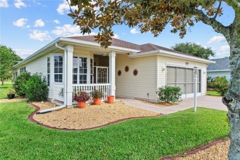 House in Leesburg, Florida 3 bedrooms, 175.77 sq.m. № 1810967 - photo 2