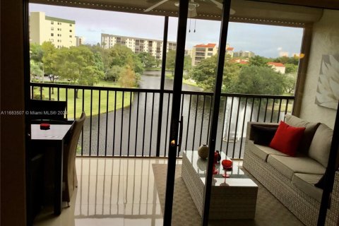 Copropriété à vendre à Pompano Beach, Floride: 3 chambres, 124.49 m2 № 1423485 - photo 13