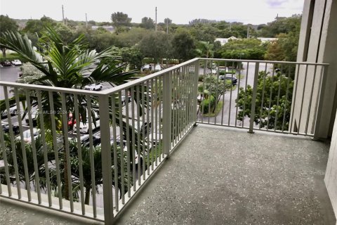 Copropriété à vendre à Pompano Beach, Floride: 3 chambres, 124.49 m2 № 1423485 - photo 17
