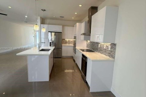 Touwnhouse à vendre à Doral, Floride: 3 chambres, 204.38 m2 № 2029566 - photo 23