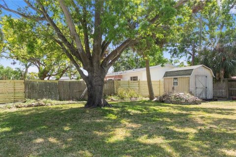 House in Saint Petersburg, Florida 3 bedrooms, 115.94 sq.m. № 1608823 - photo 23
