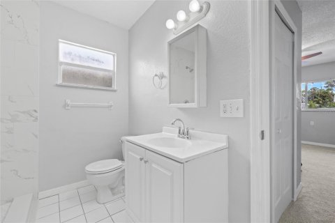 House in Saint Petersburg, Florida 3 bedrooms, 115.94 sq.m. № 1608823 - photo 14