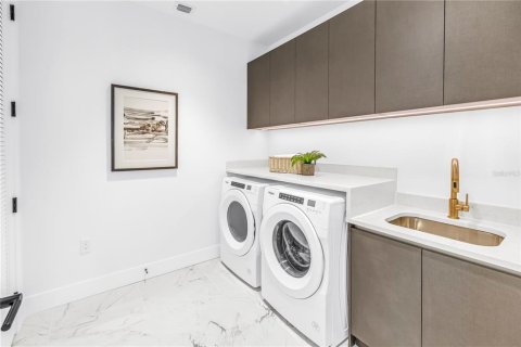 Condo in Saint Petersburg, Florida, 2 bedrooms  № 2384202 - photo 15