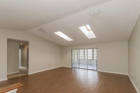 Casa en alquiler en New Port Richey, Florida, 3 dormitorios, 153.2 m2 № 1845405 - foto 5