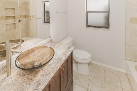 Casa en alquiler en New Port Richey, Florida, 3 dormitorios, 153.2 m2 № 1845405 - foto 10