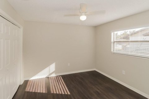 Casa en alquiler en New Port Richey, Florida, 3 dormitorios, 153.2 m2 № 1845405 - foto 11