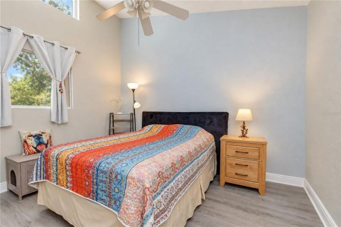 Townhouse in Pinellas Park, Florida 2 bedrooms, 115.66 sq.m. № 2380568 - photo 20