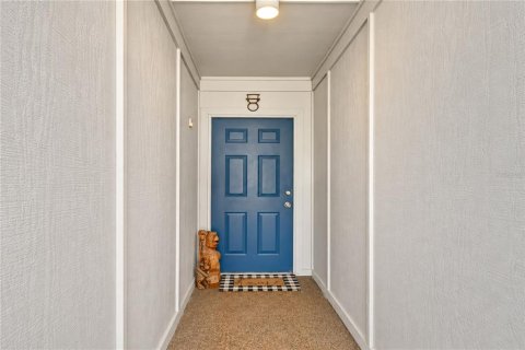 Townhouse in Pinellas Park, Florida 2 bedrooms, 115.66 sq.m. № 2380568 - photo 2