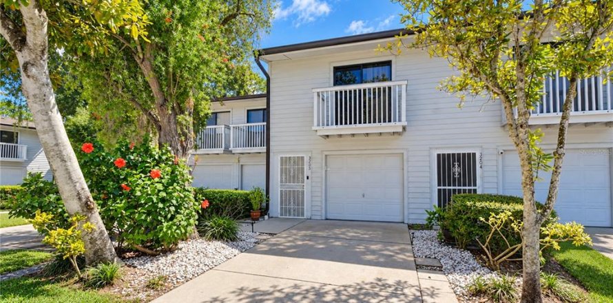 Townhouse in Pinellas Park, Florida 2 bedrooms, 115.66 sq.m. № 2380568