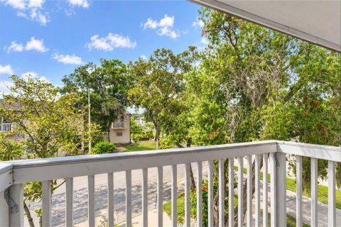 Townhouse in Pinellas Park, Florida 2 bedrooms, 115.66 sq.m. № 2380568 - photo 26