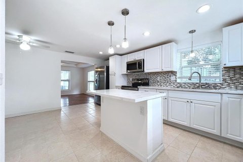 House in Bartow, Florida 3 bedrooms, 200.85 sq.m. № 1442462 - photo 5