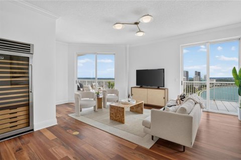 Copropriété à vendre à Tampa, Floride: 4 chambres, 460.14 m2 № 2302637 - photo 10