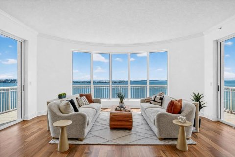 Copropriété à vendre à Tampa, Floride: 4 chambres, 460.14 m2 № 2302637 - photo 2
