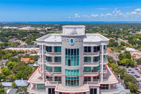 Condo à Tampa, Floride, 4 chambres  № 2302637