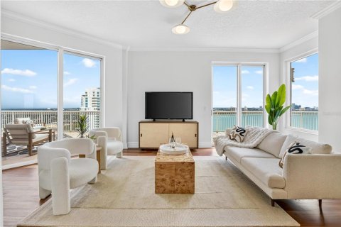 Copropriété à vendre à Tampa, Floride: 4 chambres, 460.14 m2 № 2302637 - photo 11