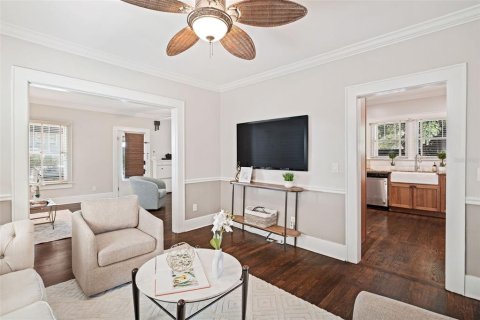 House in Orlando, Florida 3 bedrooms, 195.37 sq.m. № 1886020 - photo 6
