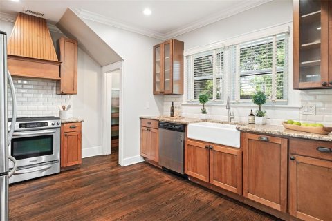 House in Orlando, Florida 3 bedrooms, 195.37 sq.m. № 1886020 - photo 13