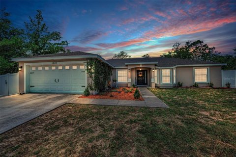 Casa en Weeki Wachee, Florida 3 dormitorios, 176.33 m2 № 2124151