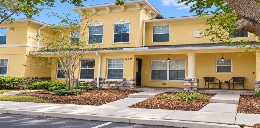 Townhouse in Valrico, Florida 3 bedrooms, 144.93 sq.m. № 2391566