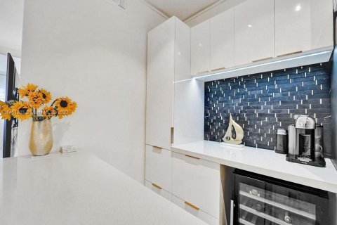 Copropriété à vendre à Hallandale Beach, Floride: 2 chambres, 89.65 m2 № 2014991 - photo 20