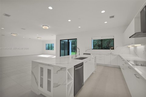 Villa ou maison à vendre à Cooper City, Floride: 4 chambres, 371.61 m2 № 2025317 - photo 8