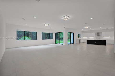 Villa ou maison à vendre à Cooper City, Floride: 4 chambres, 371.61 m2 № 2025317 - photo 9